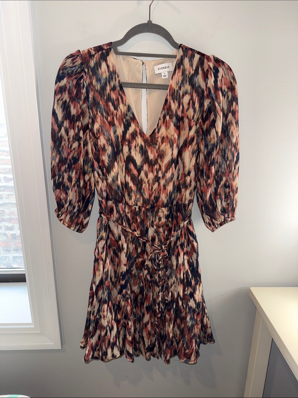 Evereve Multicolor Abstract Print V-Neck Mini Dress - Rust/Black/Tan/Cream
